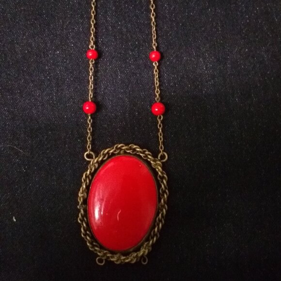 Red Vintage Pendant with Gold Chain! - Picture 3 of 5